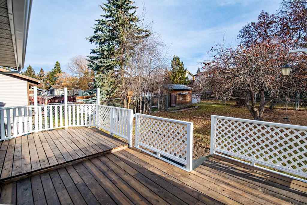 MLS&reg; # A2270108 - 93 Westview Drive  in Lakeview Heights Sylvan Lake, Residential Open Houses