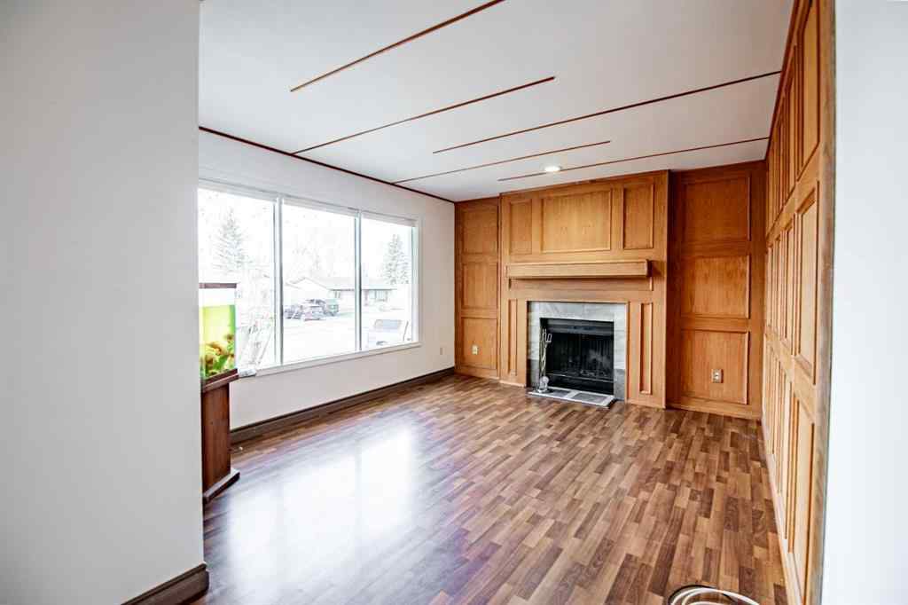 MLS&reg; # A2270108 - 93 Westview Drive  in Lakeview Heights Sylvan Lake, Residential Open Houses