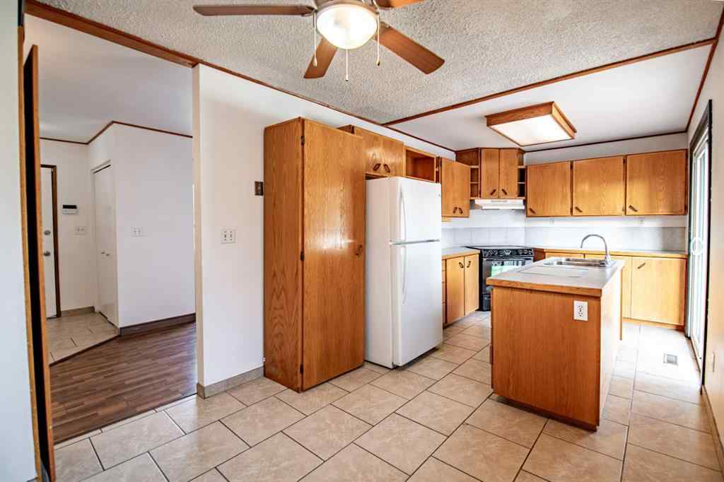 MLS&reg; # A2270108 - 93 Westview Drive  in Lakeview Heights Sylvan Lake, Residential Open Houses