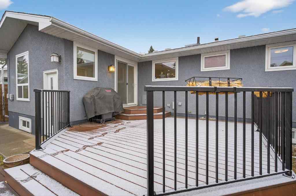 MLS® A2270110 - 3704 58 Avenue SW in Lakeview Calgary, Residential