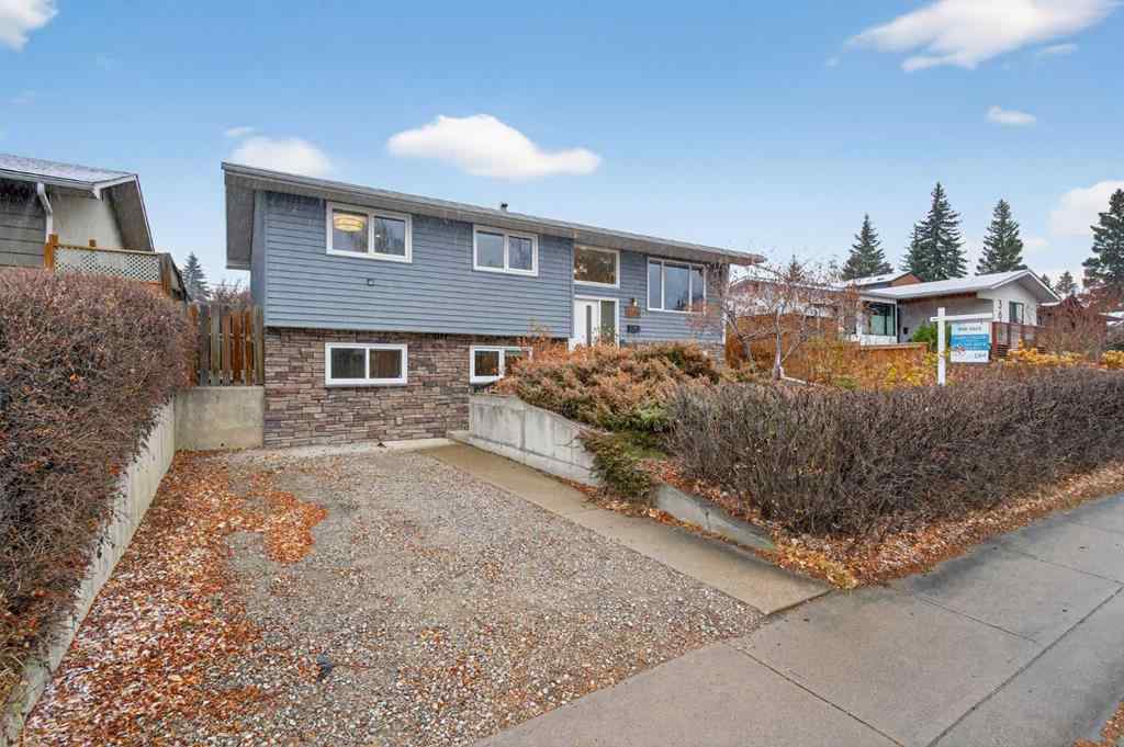 MLS® A2270110 - 3704 58 Avenue SW in Lakeview Calgary, Residential