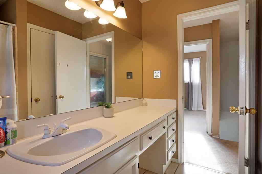 MLS&reg; # A2270112 - 1120 2 Avenue E in Ingram Park Brooks, Residential Open Houses