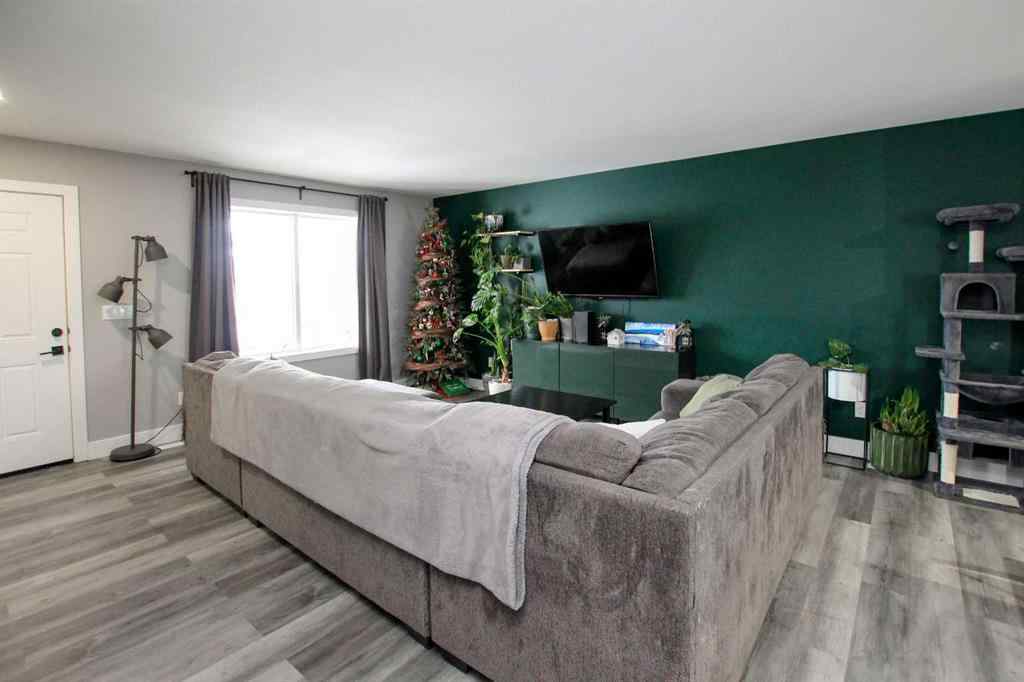 MLS&reg; # A2270114 - 11 Fawn Meadows Drive  in Fawn Meadows Delburne, Residential Open Houses