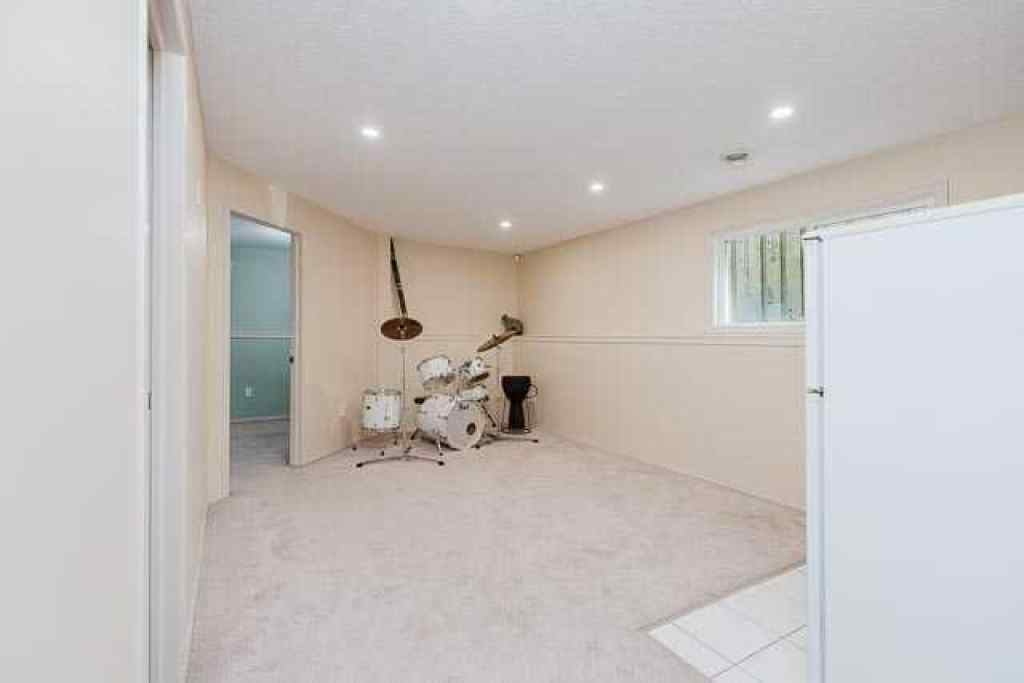 MLS&reg; # A2270115 - 8610- 102A Ave   in Crystal Landing Grande Prairie, Residential Open Houses