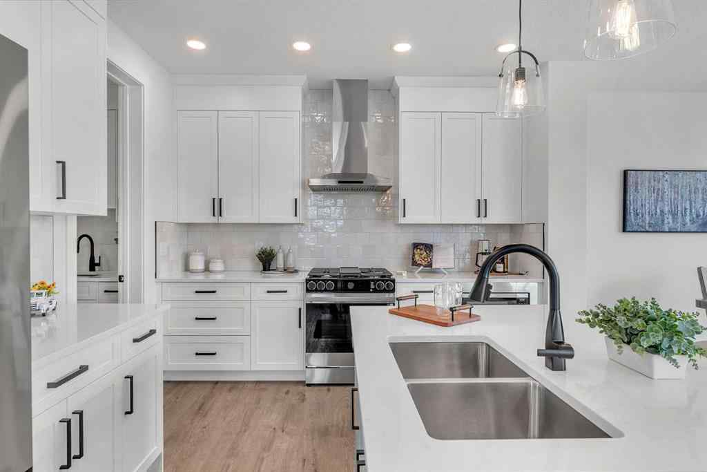 MLS® A2270119 - 303 Kinniburgh Loop  in Kinniburgh South Chestermere, Residential