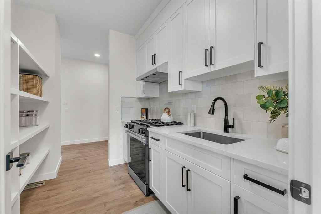 MLS® A2270119 - 303 Kinniburgh Loop  in Kinniburgh South Chestermere, Residential