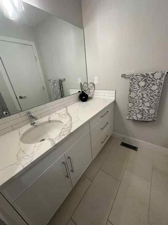 MLS&reg; # A2270122 - 3009 46 Street S in Discovery Lethbridge, Rental Open Houses