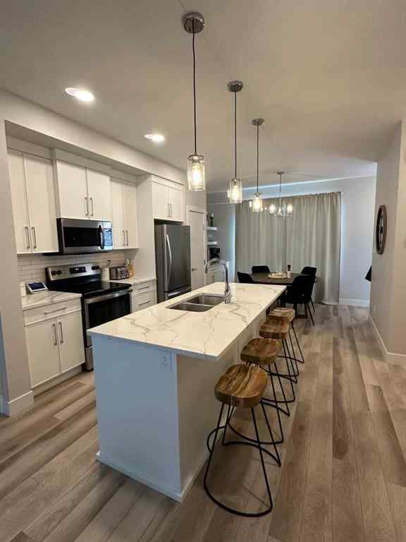 MLS&reg; # A2270122 - 3009 46 Street S in Discovery Lethbridge, Rental Open Houses