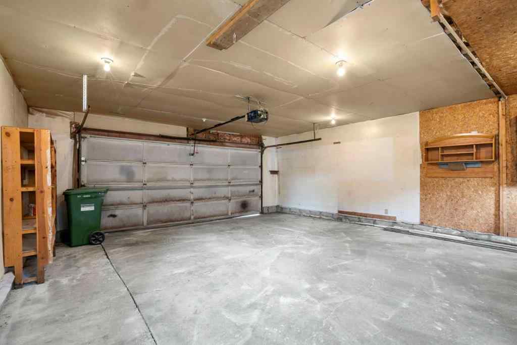 MLS® A2270130 - 10631 Elbow Drive SW in Southwood Calgary, Residential