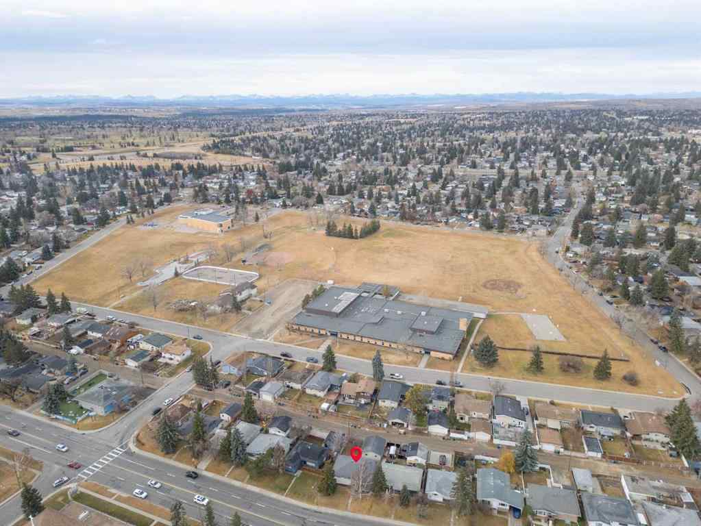 MLS® A2270130 - 10631 Elbow Drive SW in Southwood Calgary, Residential