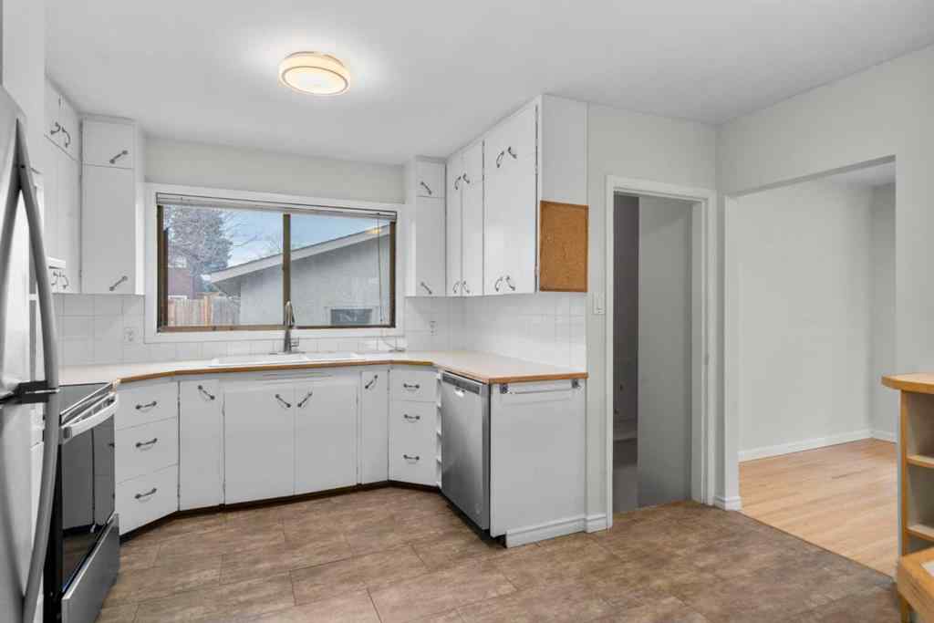 MLS® A2270130 - 10631 Elbow Drive SW in Southwood Calgary, Residential