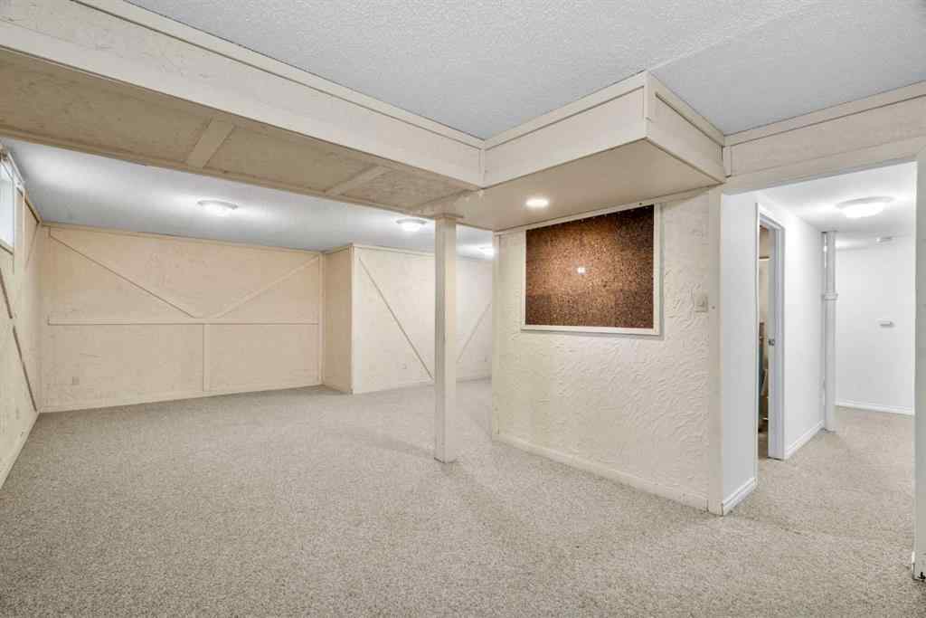 MLS® A2270130 - 10631 Elbow Drive SW in Southwood Calgary, Residential