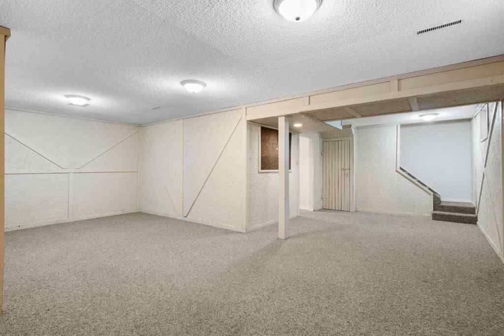 MLS® A2270130 - 10631 Elbow Drive SW in Southwood Calgary, Residential