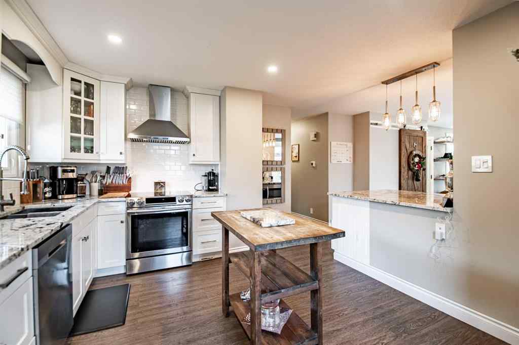 MLS&reg; # A2270131 - 89 Selkirk Boulevard  in Sunnybrook Red Deer, Residential Open Houses