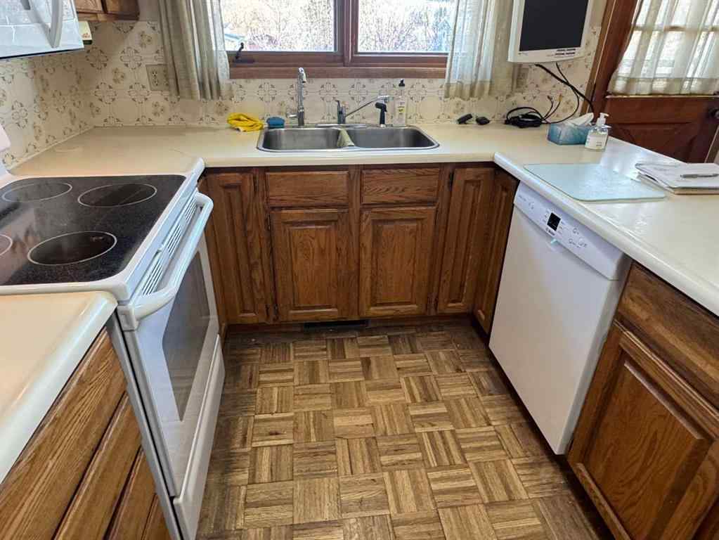 MLS&reg; # A2270132 - 7305 96 Street  in North End Peace River, Residential Open Houses