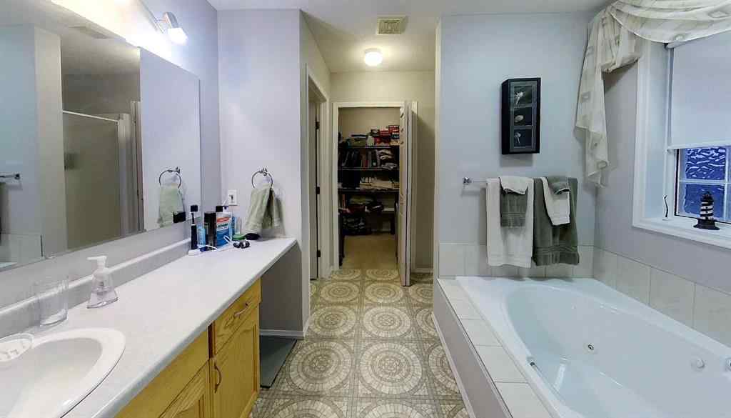 MLS&reg; # A2270143 - 6102 11 Avenue  in Edson Edson, Residential Open Houses