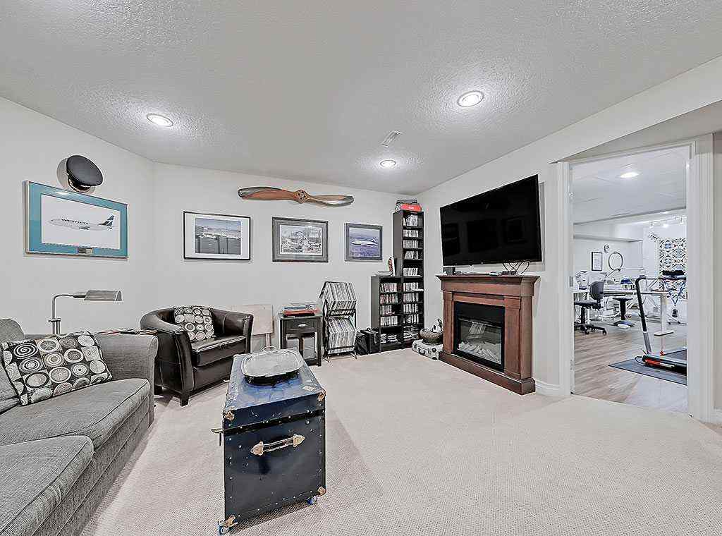 MLS&reg; # A2270146 - 405 6 Avenue SW in Central High River High River, Residential Open Houses