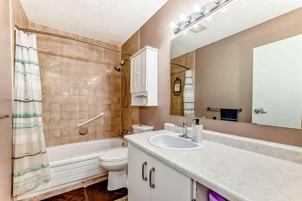 MLS&reg; # A2270147 - Unit #111 3015 51 Street SW in Glenbrook Calgary, Residential Open Houses