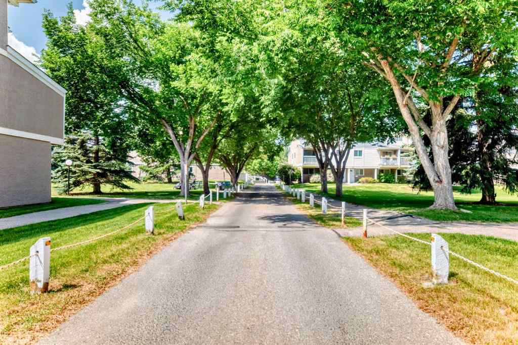 MLS&reg; # A2270147 - Unit #111 3015 51 Street SW in Glenbrook Calgary, Residential Open Houses