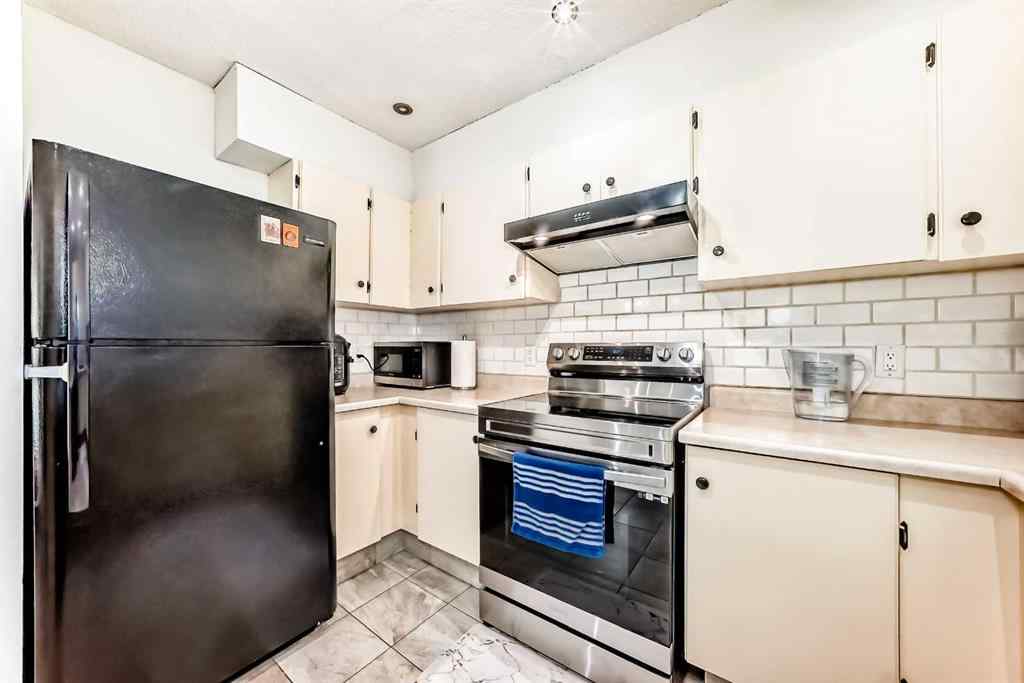 MLS&reg; # A2270147 - Unit #111 3015 51 Street SW in Glenbrook Calgary, Residential Open Houses