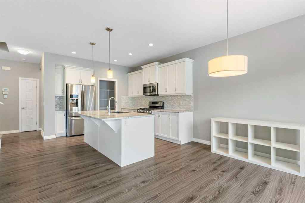 MLS&reg; # A2270149 - 132 Kingsbury Close SE in Kings Heights Airdrie, Residential Open Houses