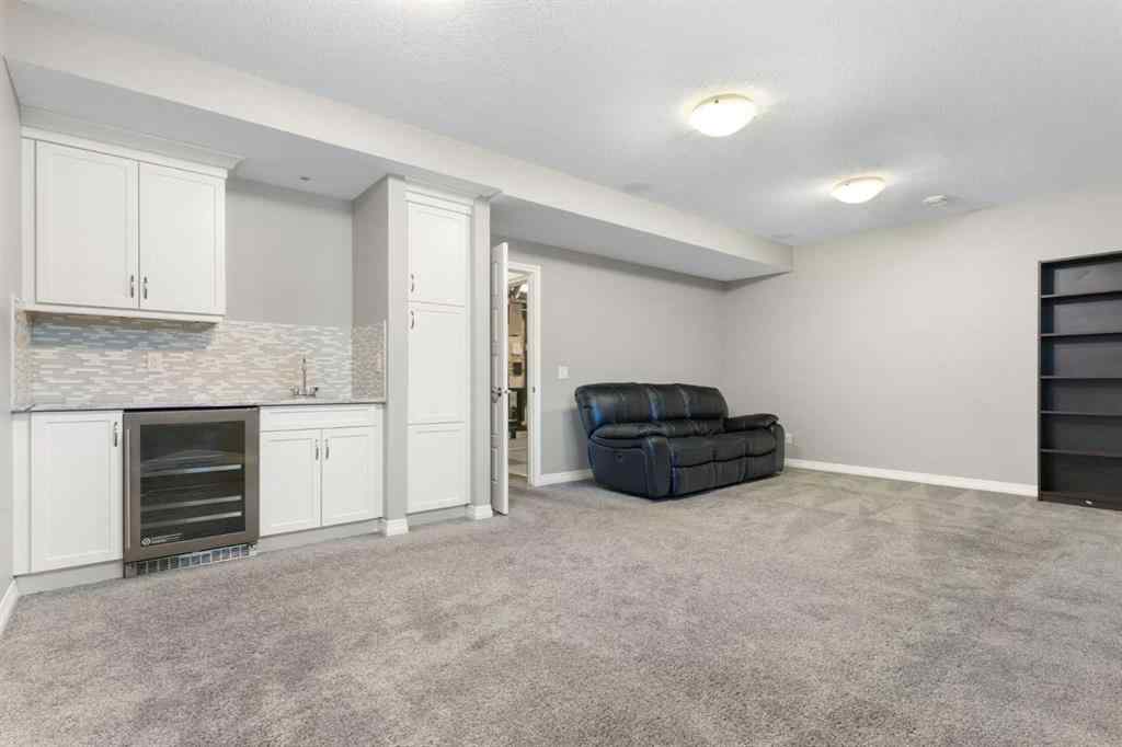 MLS&reg; # A2270149 - 132 Kingsbury Close SE in Kings Heights Airdrie, Residential Open Houses