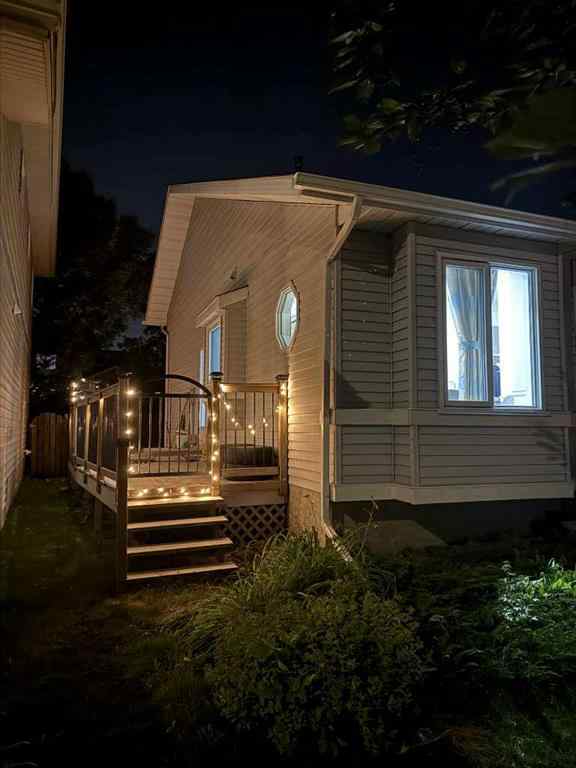 MLS&reg; # A2270158 - 1235 Sandpiper Road NW in Sandstone Valley Calgary, Residential Open Houses