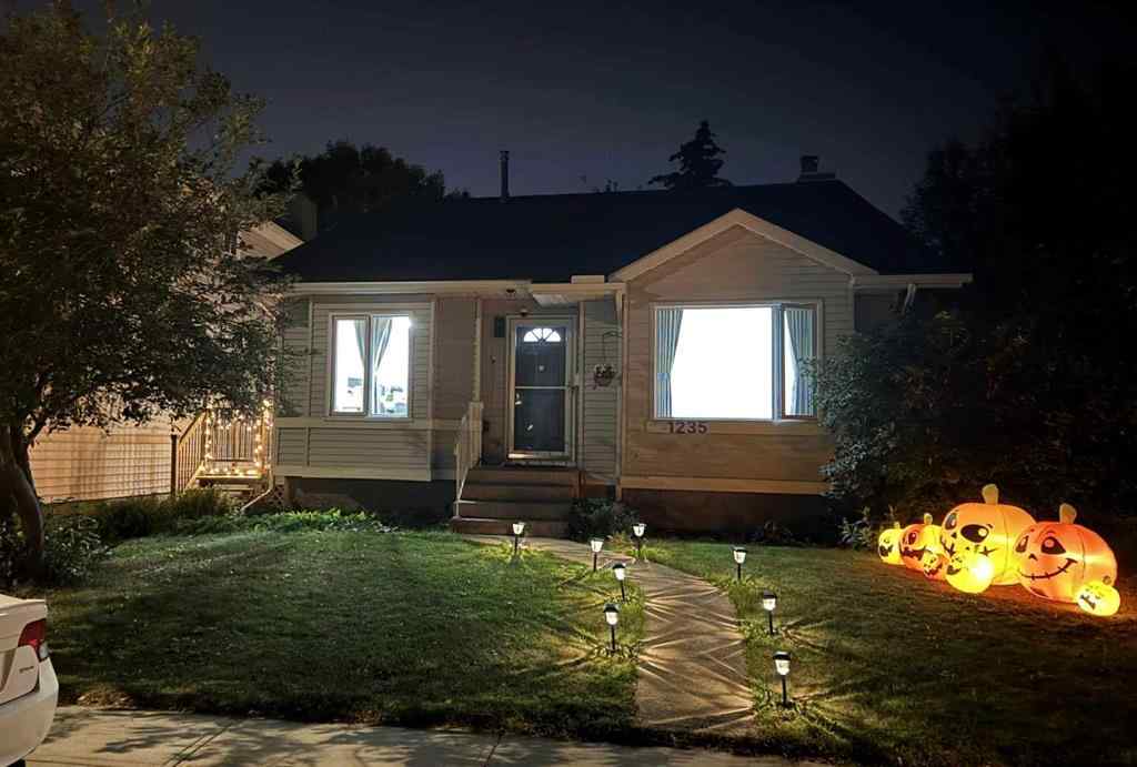 MLS&reg; # A2270158 - 1235 Sandpiper Road NW in Sandstone Valley Calgary, Residential Open Houses