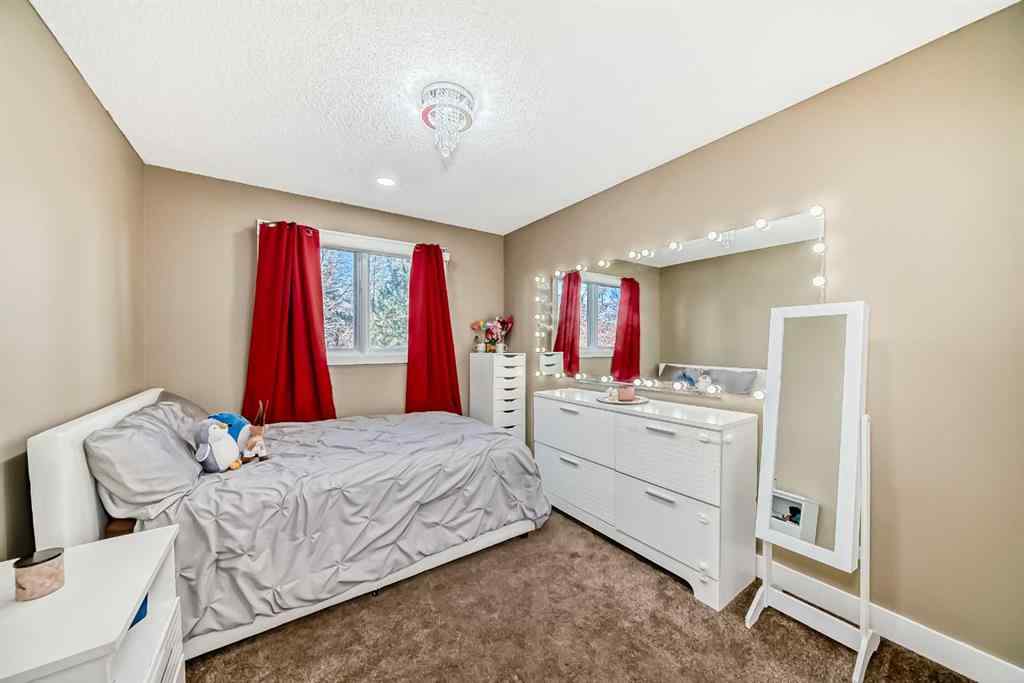 MLS® A2270161 - 36 Varsity Estates Court NW in Varsity Calgary, Residential