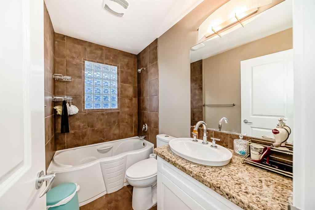 MLS® A2270161 - 36 Varsity Estates Court NW in Varsity Calgary, Residential