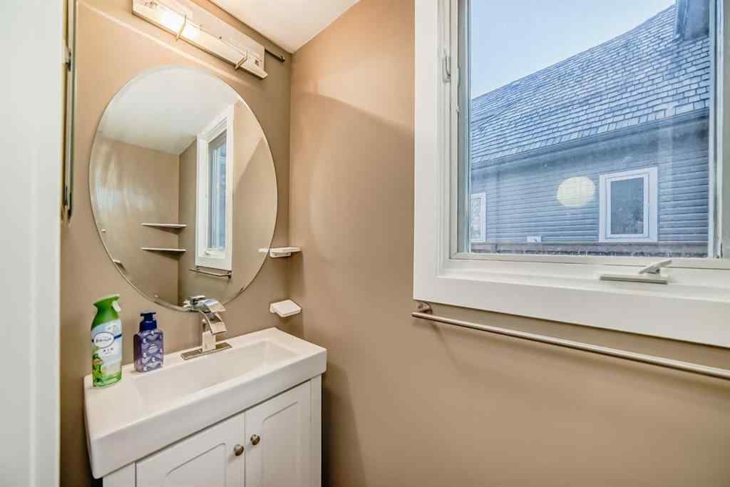 MLS® A2270161 - 36 Varsity Estates Court NW in Varsity Calgary, Residential