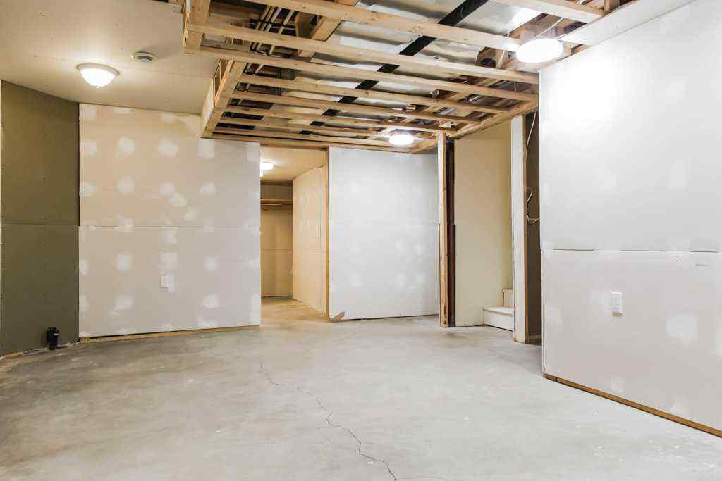 MLS&reg; # A2270164 - 12013 Cygnet Boulevard   in Crystal Lake Estates Grande Prairie, Residential Open Houses