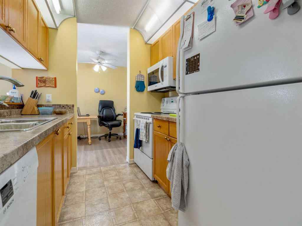 MLS&reg; # A2270165 - Unit #216 485 Red Crow Boulevard W in West Highlands Lethbridge, Residential Open Houses