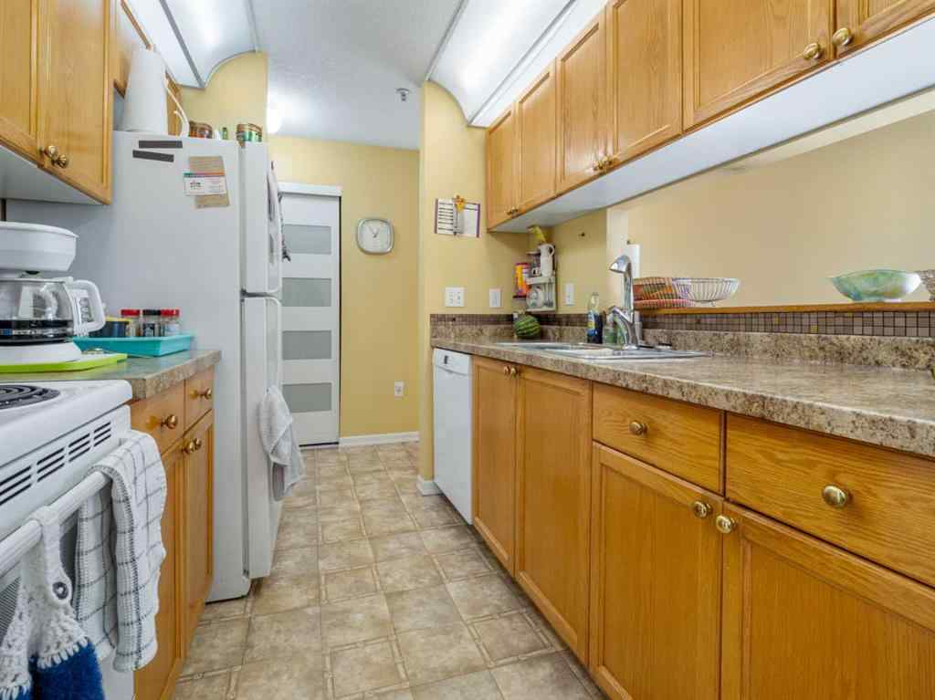 MLS&reg; # A2270165 - Unit #216 485 Red Crow Boulevard W in West Highlands Lethbridge, Residential Open Houses