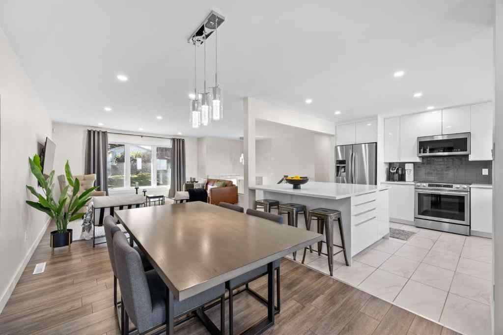 MLS® A2270166 - 827 Canaveral Crescent SW in Canyon Meadows Calgary, Residential