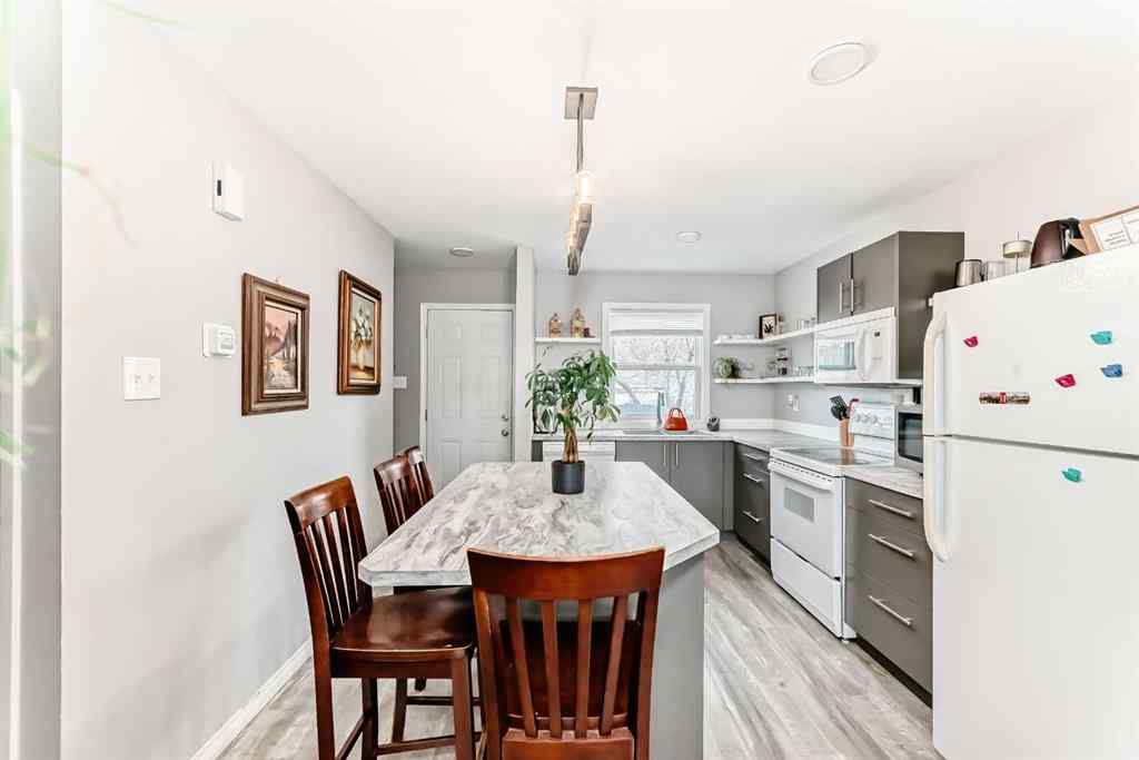 MLS&reg; # A2270184 - 1419 Lakemount Boulevard S in Redwood Lethbridge, Residential Open Houses