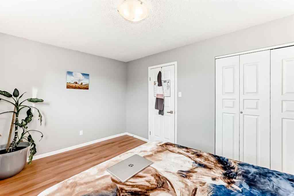 MLS&reg; # A2270184 - 1419 Lakemount Boulevard S in Redwood Lethbridge, Residential Open Houses