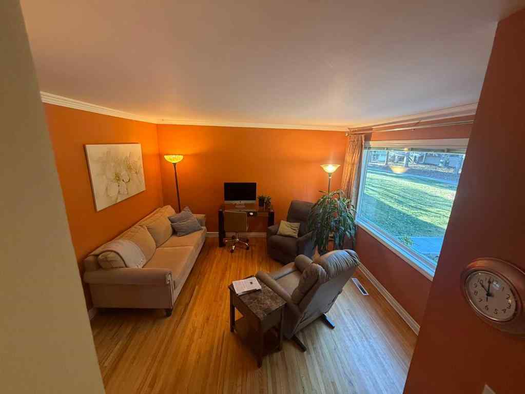 MLS® A2270190 - 522 Regal Park NE in Renfrew Calgary, Residential