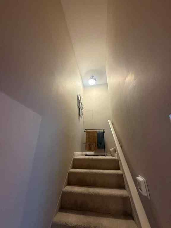 MLS® A2270190 - 522 Regal Park NE in Renfrew Calgary, Residential