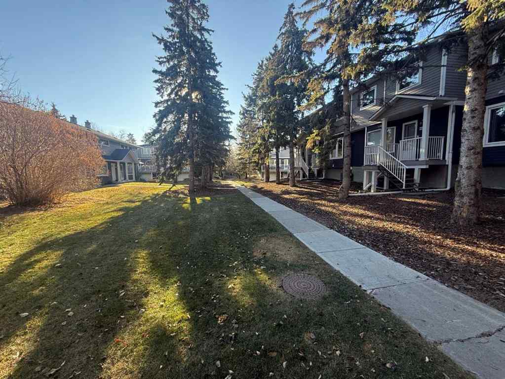 MLS® A2270190 - 522 Regal Park NE in Renfrew Calgary, Residential