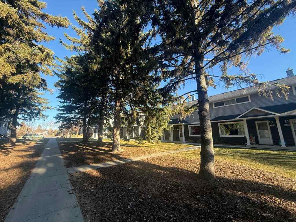 MLS® A2270190 - 522 Regal Park NE in Renfrew Calgary, Residential