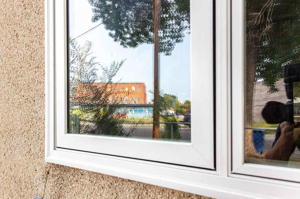 MLS&reg; # A2270194 - 827 7 Street SE in SE Hill Medicine Hat, Residential Open Houses