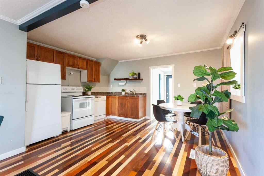 MLS&reg; # A2270194 - 827 7 Street SE in SE Hill Medicine Hat, Residential Open Houses