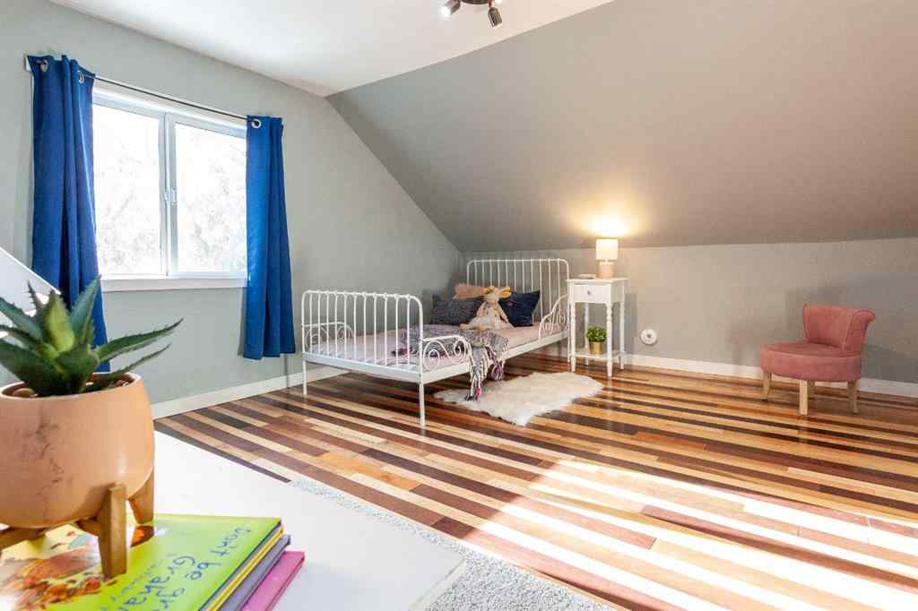 MLS&reg; # A2270194 - 827 7 Street SE in SE Hill Medicine Hat, Residential Open Houses