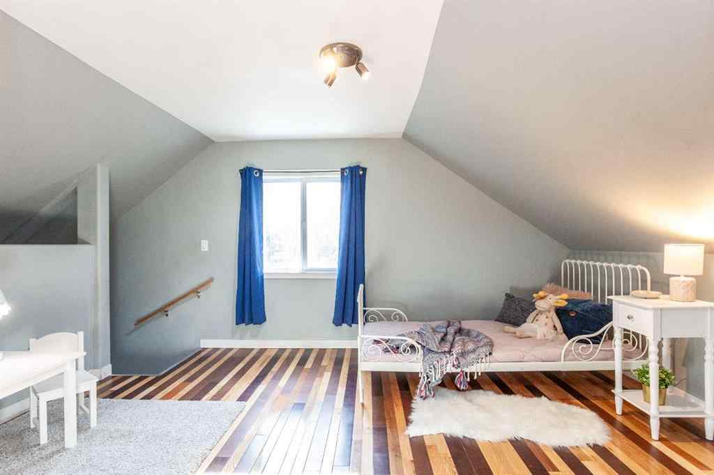 MLS&reg; # A2270194 - 827 7 Street SE in SE Hill Medicine Hat, Residential Open Houses