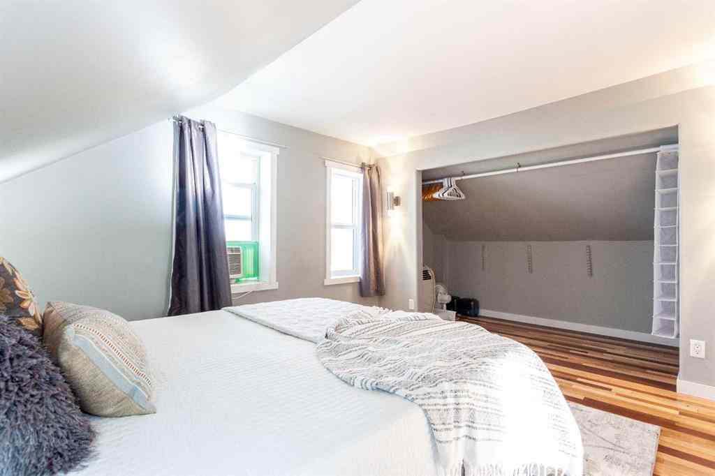 MLS&reg; # A2270194 - 827 7 Street SE in SE Hill Medicine Hat, Residential Open Houses