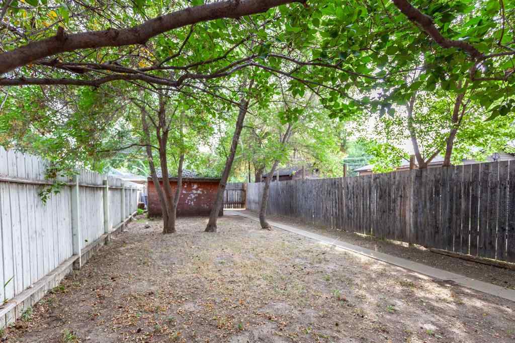 MLS&reg; # A2270194 - 827 7 Street SE in SE Hill Medicine Hat, Residential Open Houses