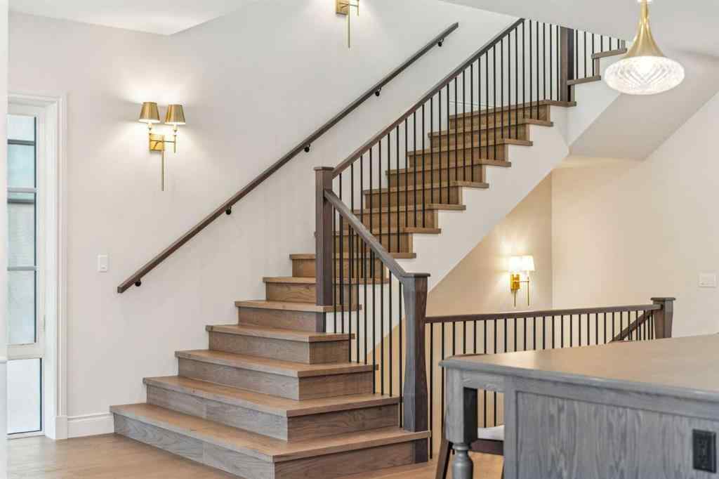 MLS® A2270195 - 3708 8 Avenue NW in Parkdale Calgary, Residential