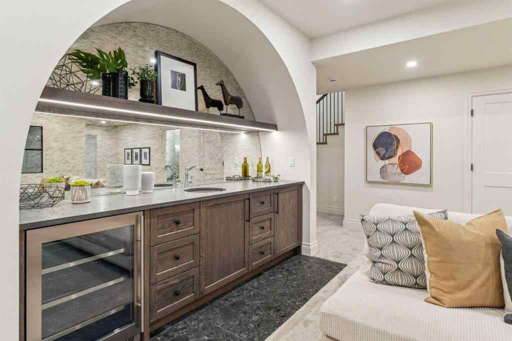 MLS® A2270195 - 3708 8 Avenue NW in Parkdale Calgary, Residential