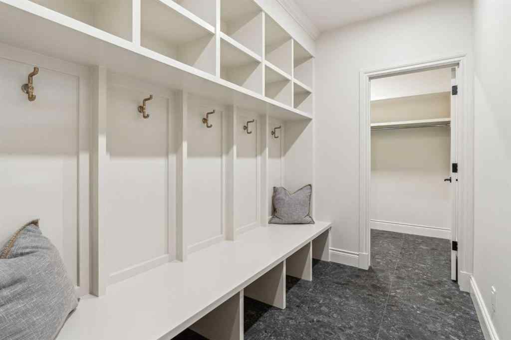 MLS® A2270195 - 3708 8 Avenue NW in Parkdale Calgary, Residential